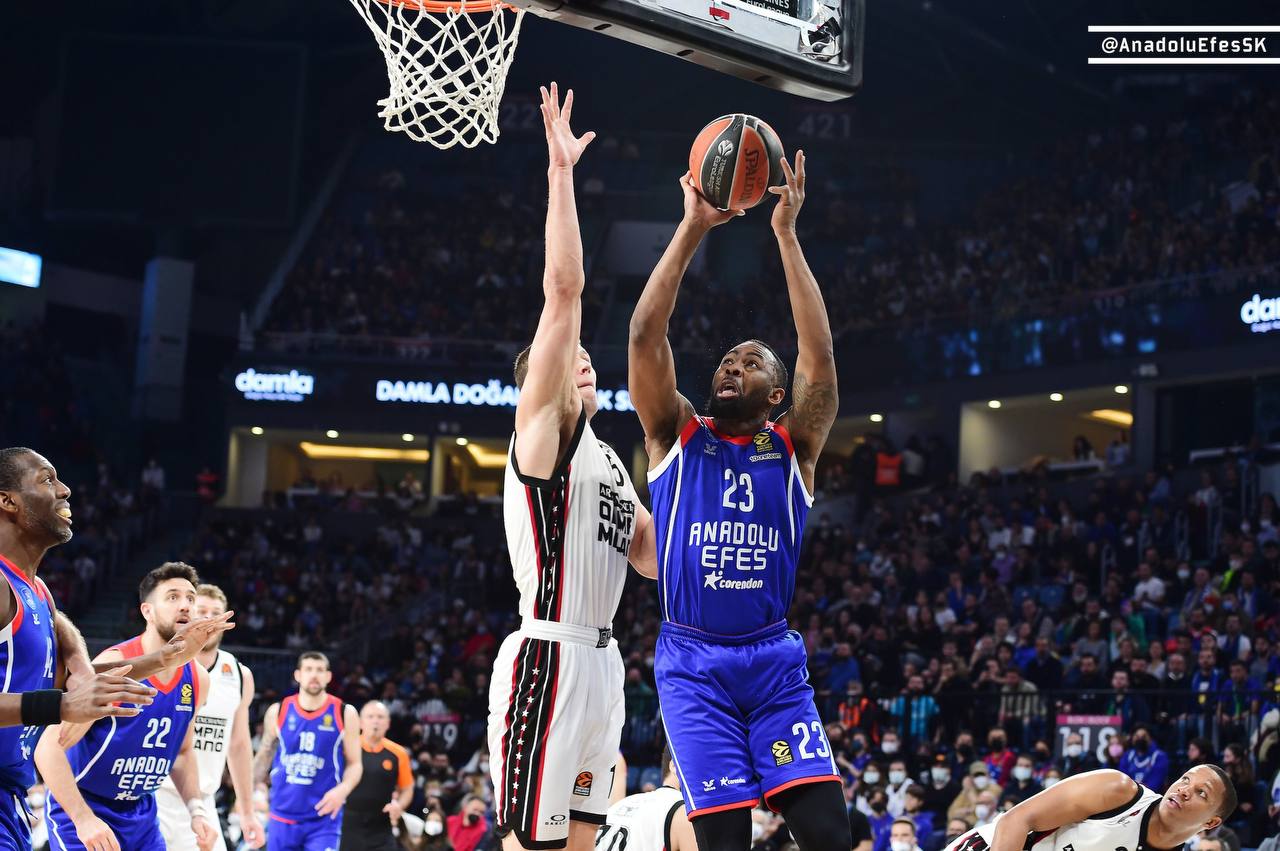 Efes Olimpia Milano Eurolega